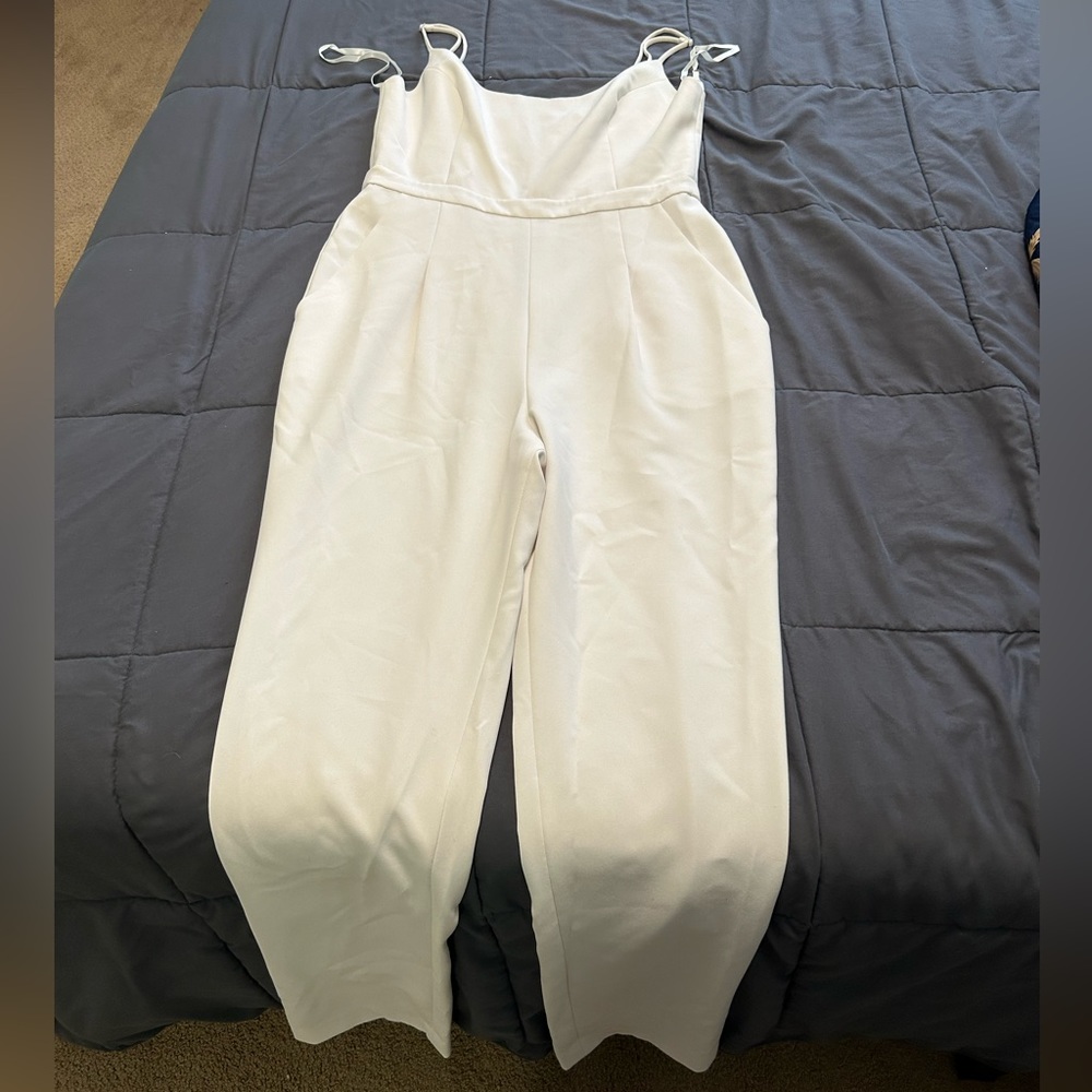 White BCBGMaxAzria Pant Dress, Size 04